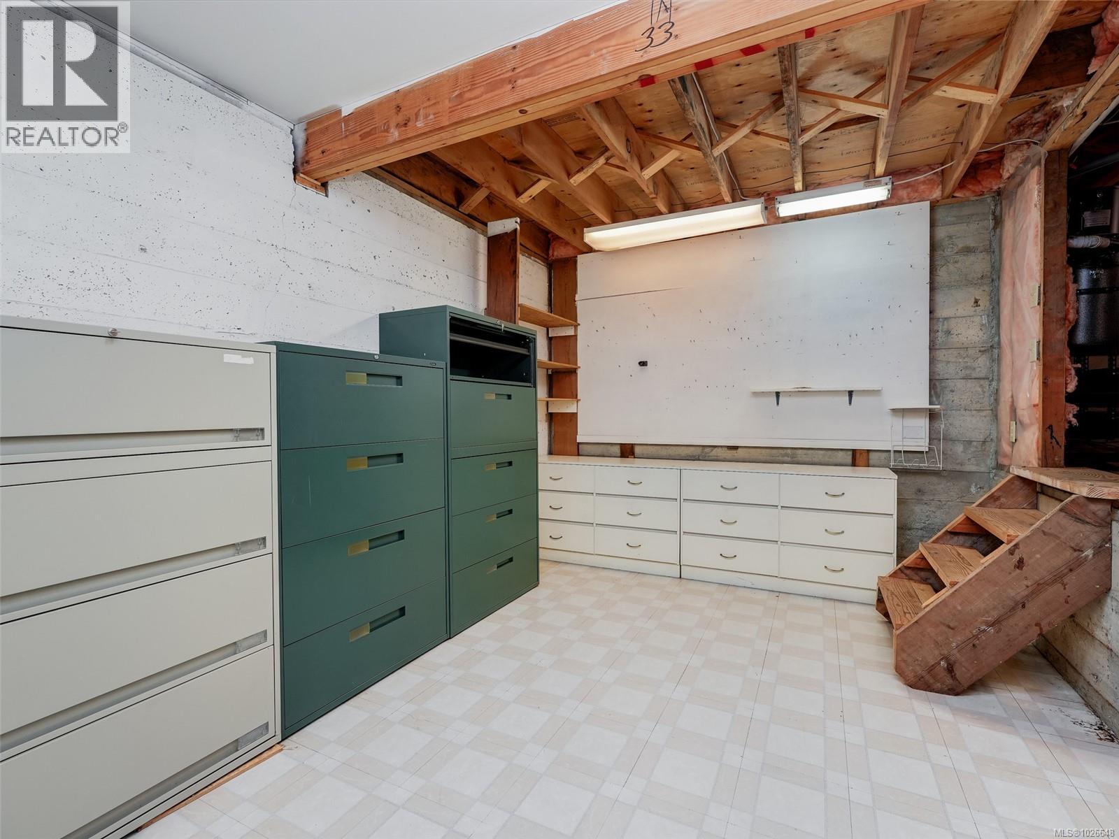  4010 Hollyridge Place, Saanich