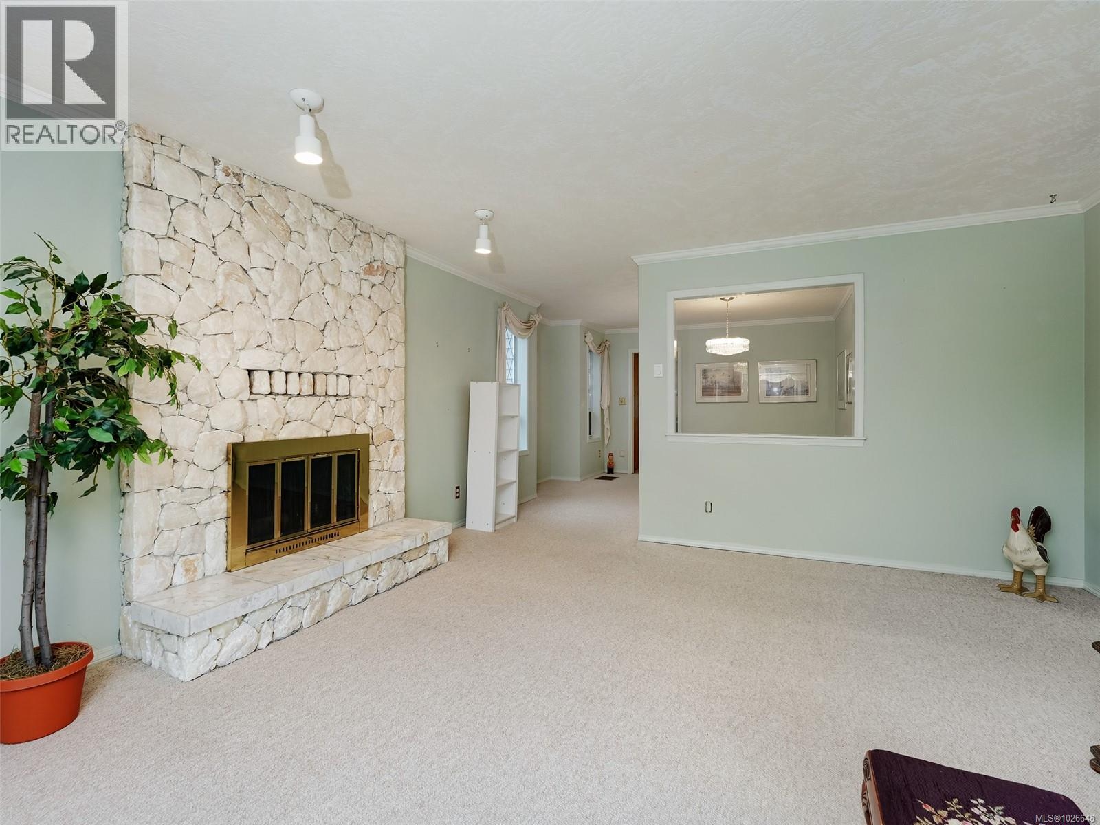  4010 Hollyridge Place, Saanich