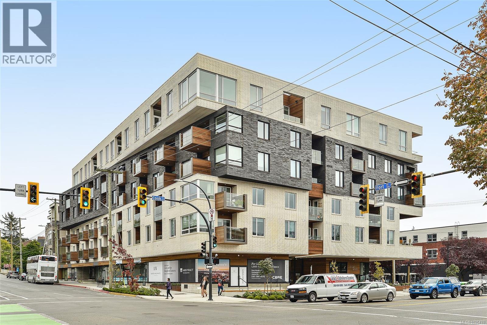 211 1033 Cook Street, Victoria