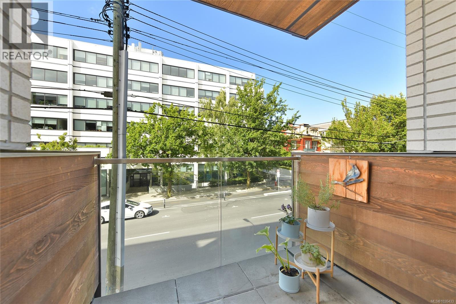 211 1033 Cook Street, Victoria