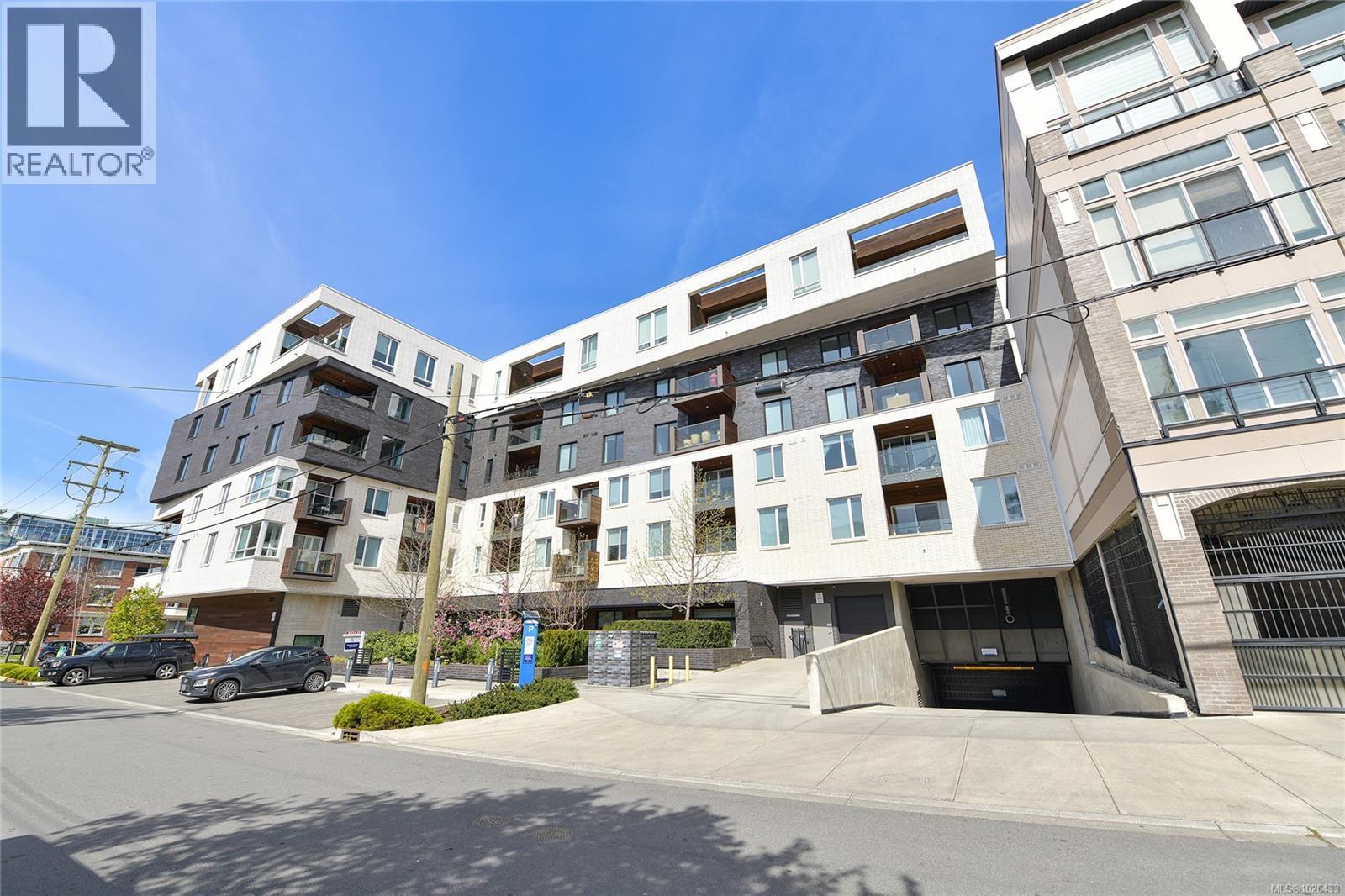 211 1033 Cook Street, Victoria