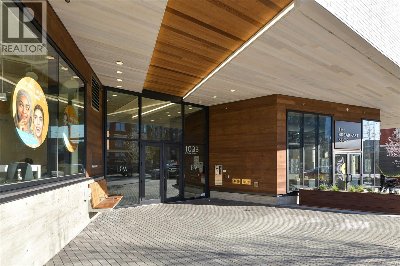 211 1033 Cook Street, Victoria