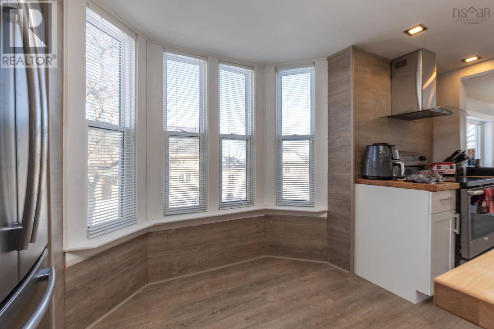 Property 8 of 38 of 3401 Main Shore Road