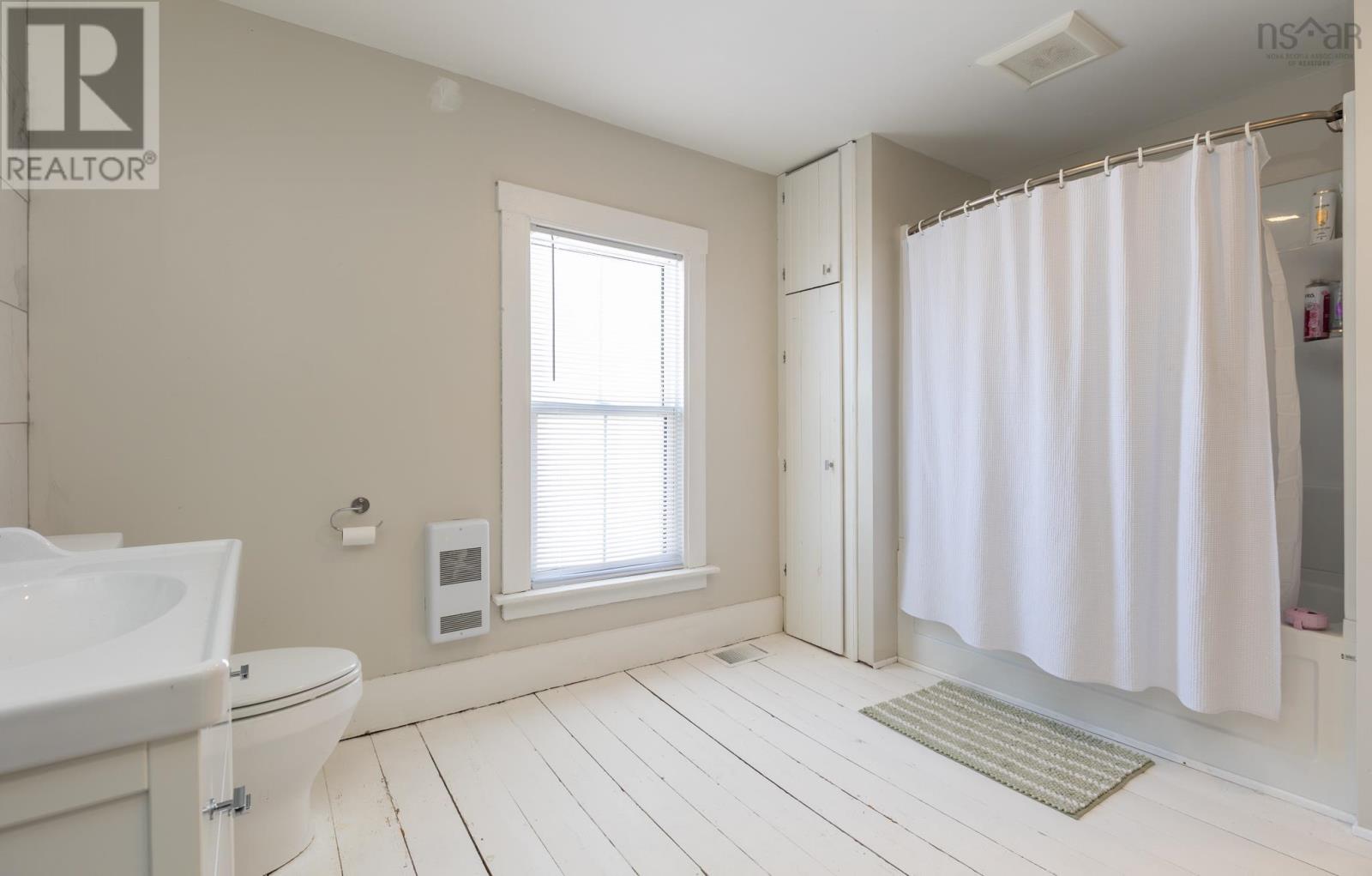 Property 33 of 38 of 3401 Main Shore Road