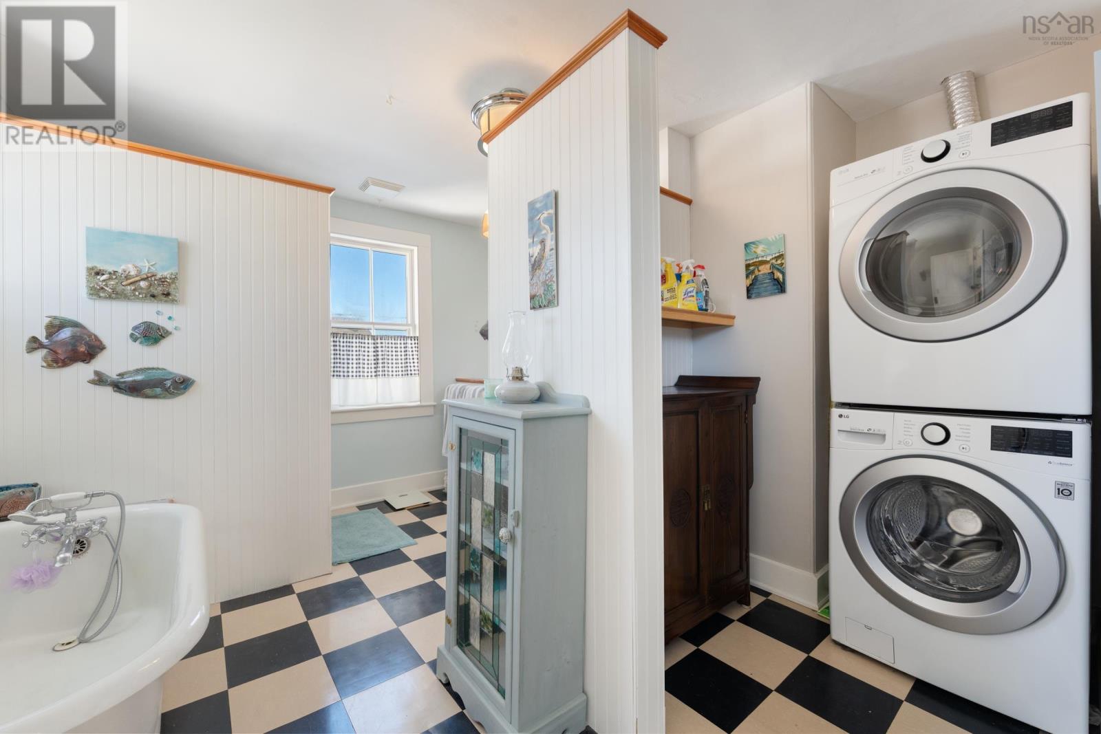 Property 27 of 44 of 37 St James Street