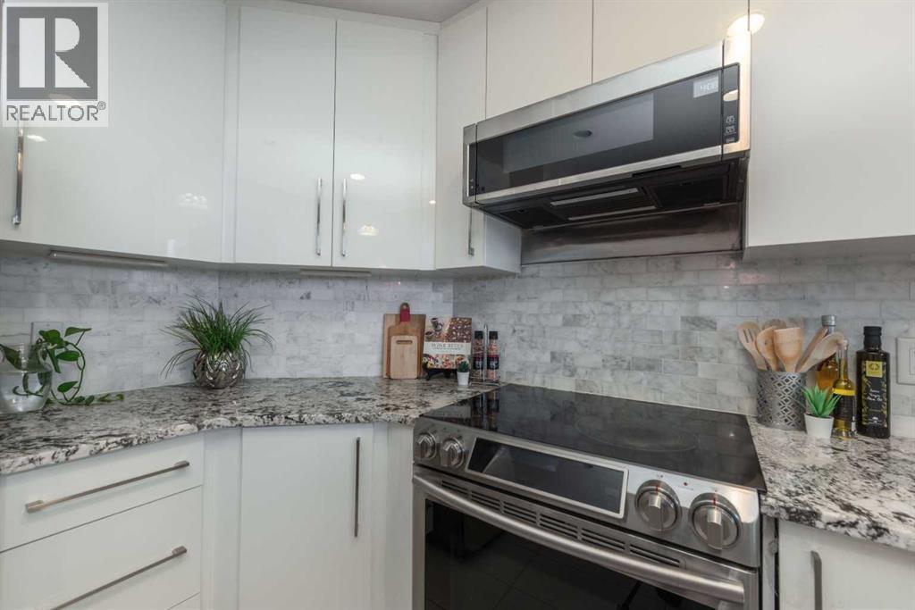 Single Family House for Sale in    Avenue SW Downtown West End Calgary 