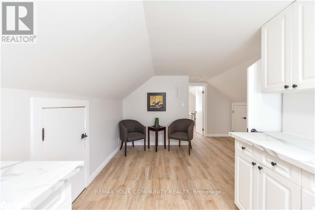 17 CHAMPLAIN STREET - 21