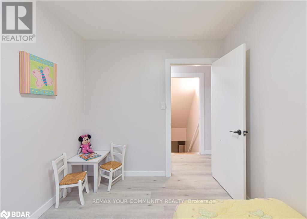 17 CHAMPLAIN STREET - 17