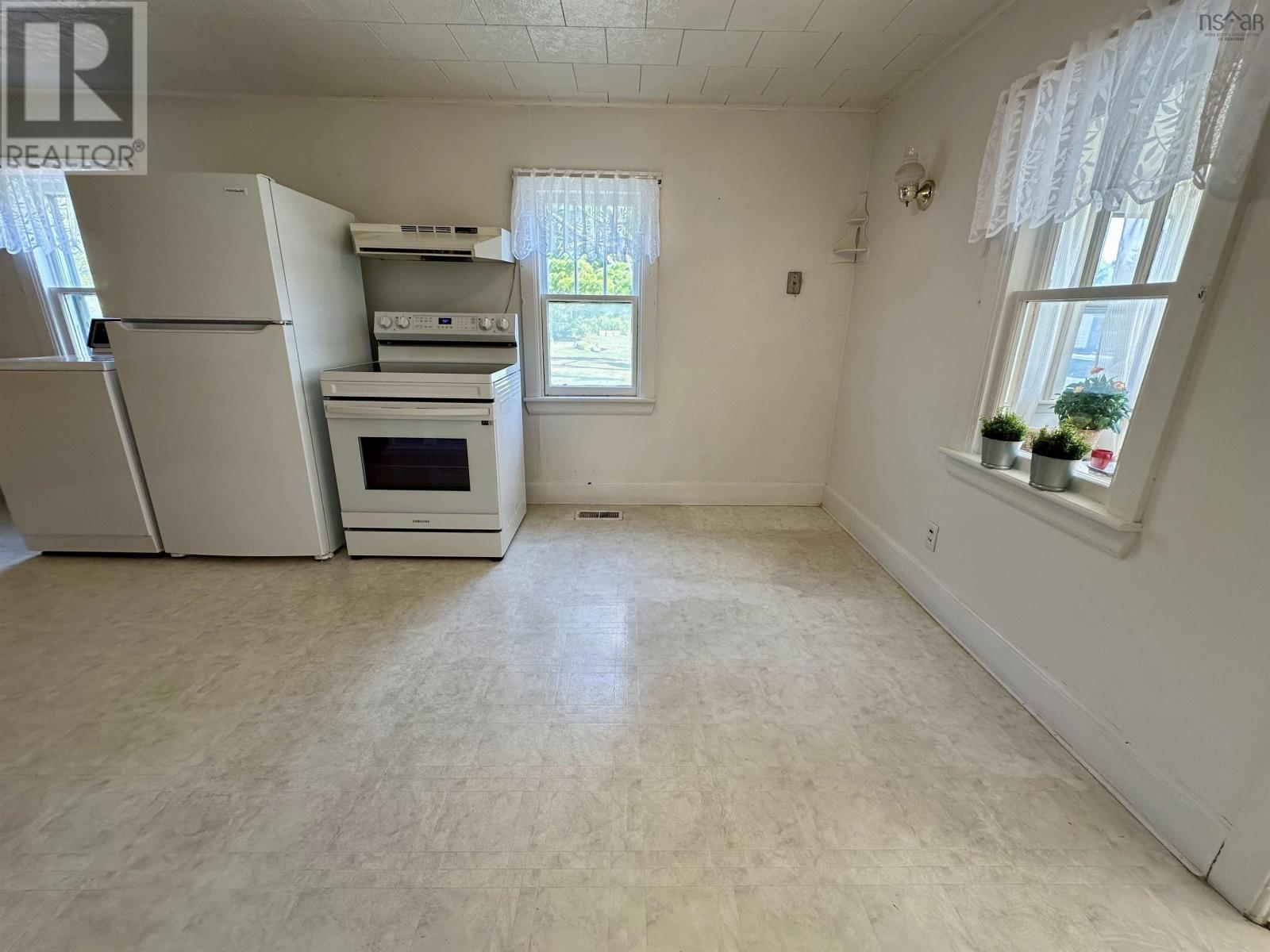 Property 7 of 47 of 344 Highway 224