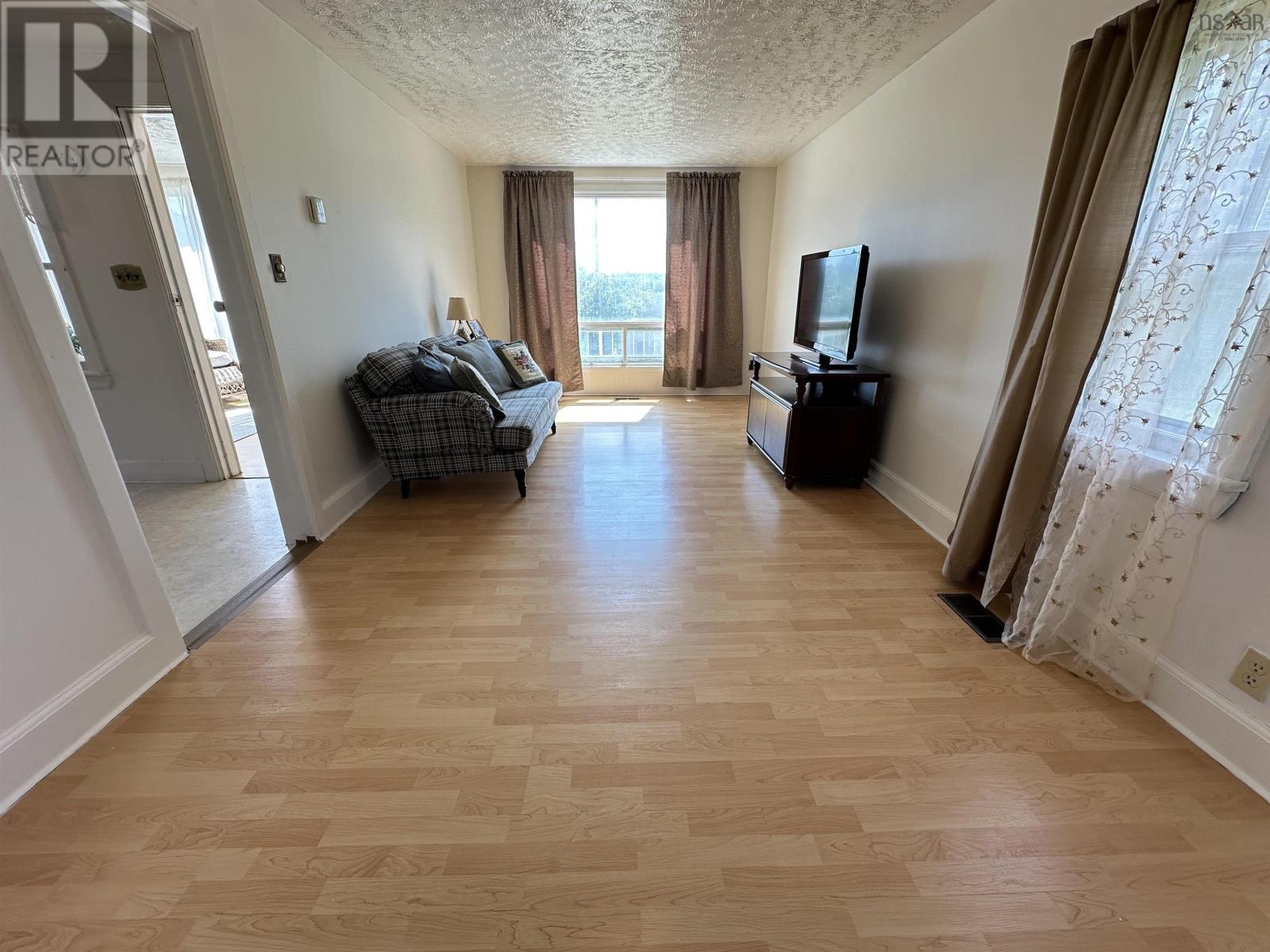 Property 19 of 47 of 344 Highway 224