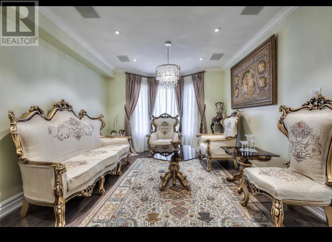 MAIN - 8 DRIFTWOOD COURT - Photo 3 of 17, Richmond Hill (Oak Ridges), Ontario