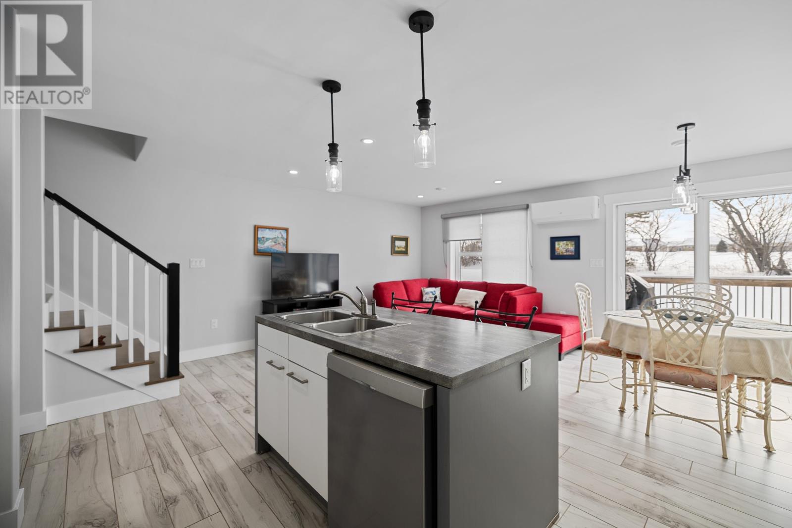 84 ENDERIS LANE - 12