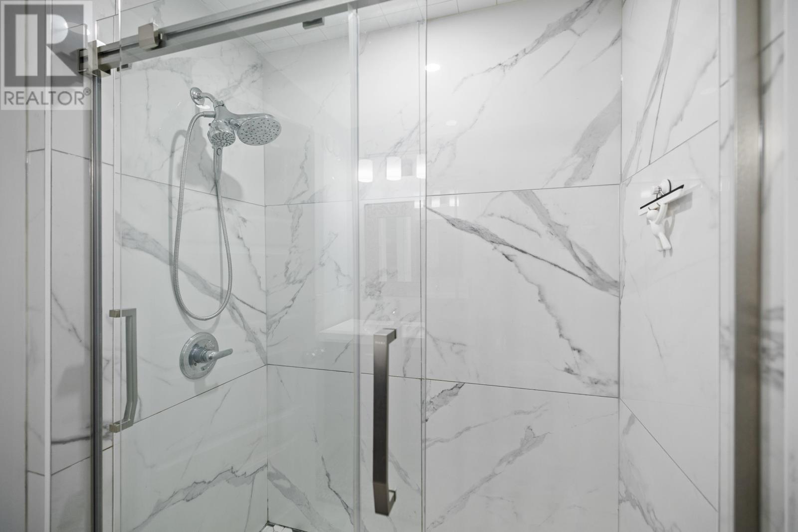 84 ENDERIS LANE - 32