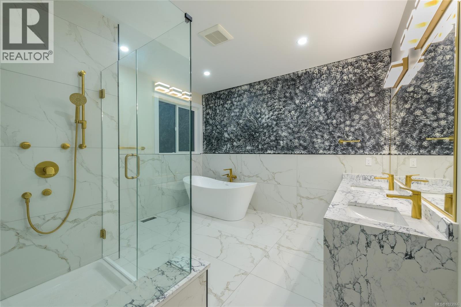  1246 Reynolds Road, Saanich