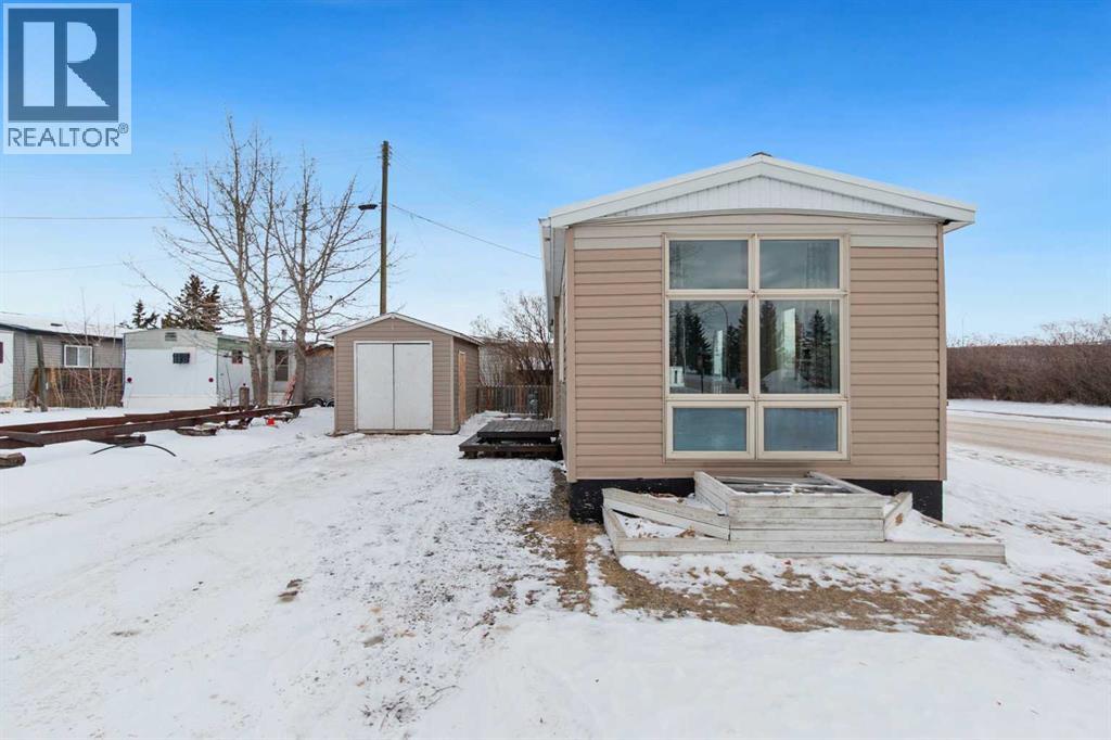 1 Park Avenue - Main photo, Carstairs, Alberta