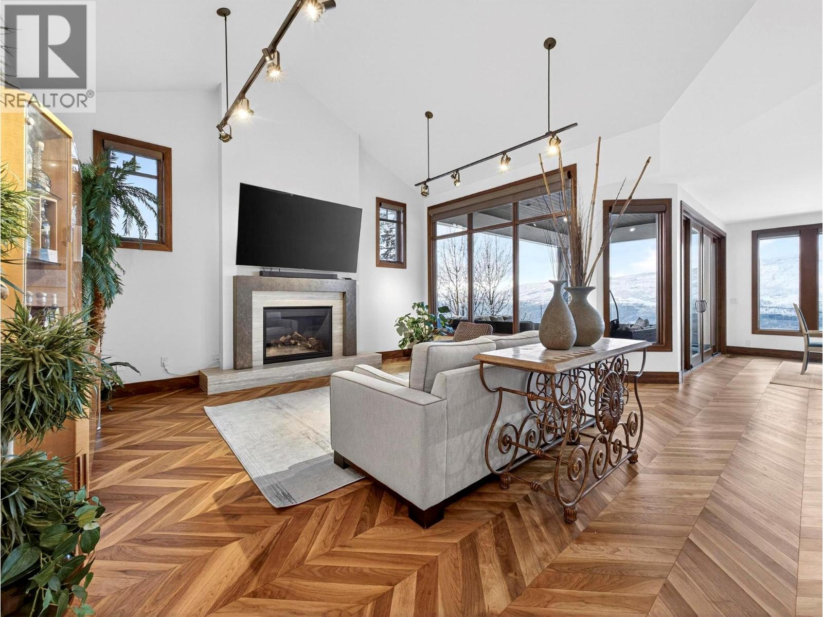 132 Sky Court, Kelowna