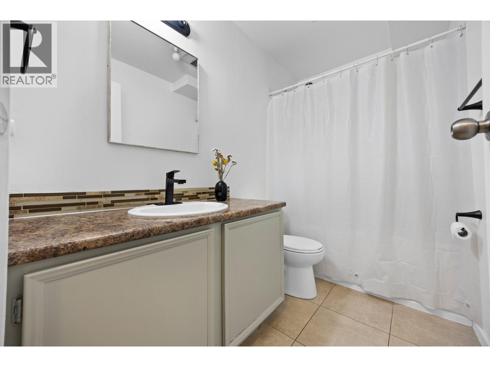 3417 39 Avenue, Vernon