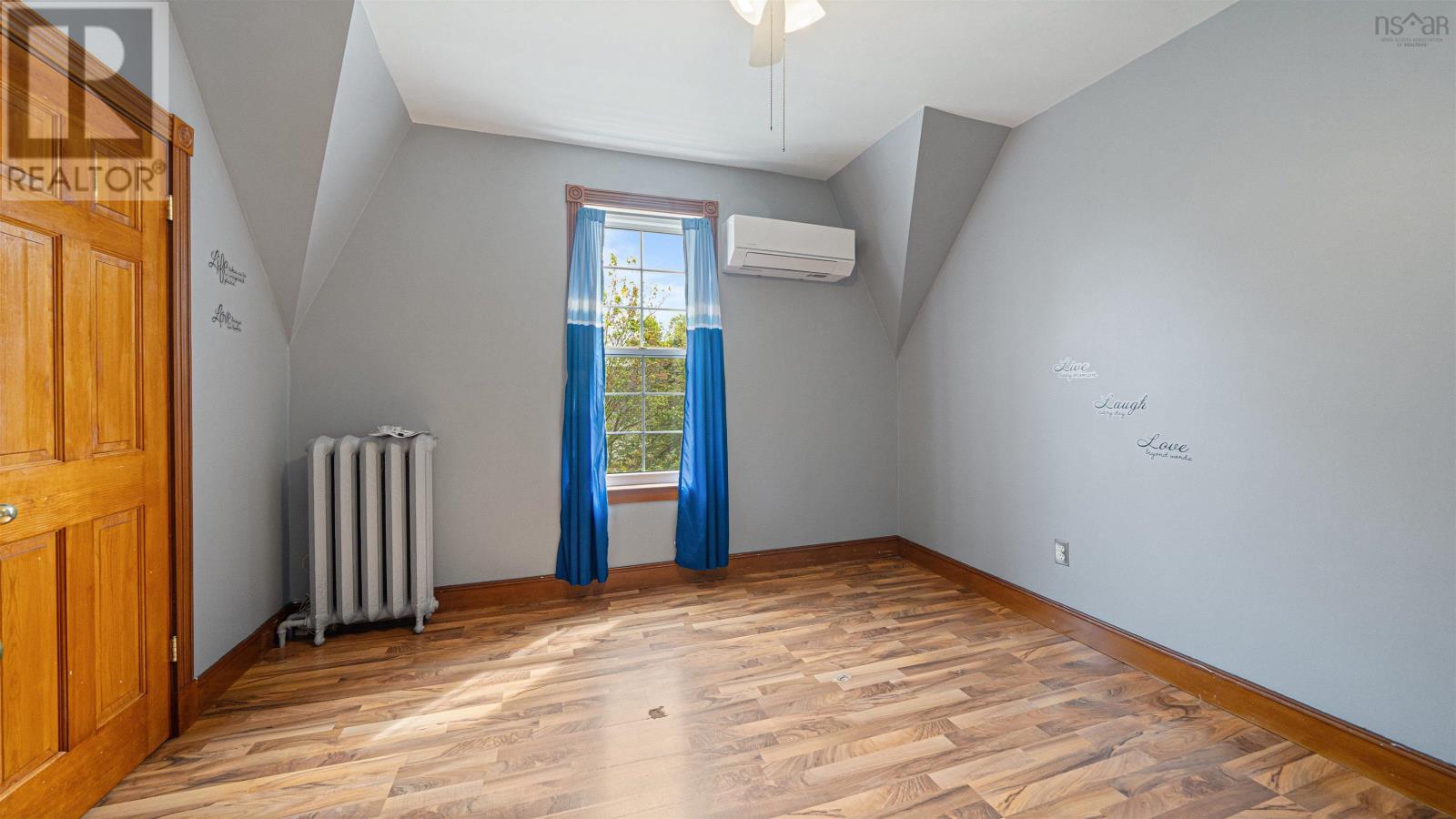 Property 30 of 42 of 79 Willow Avenue