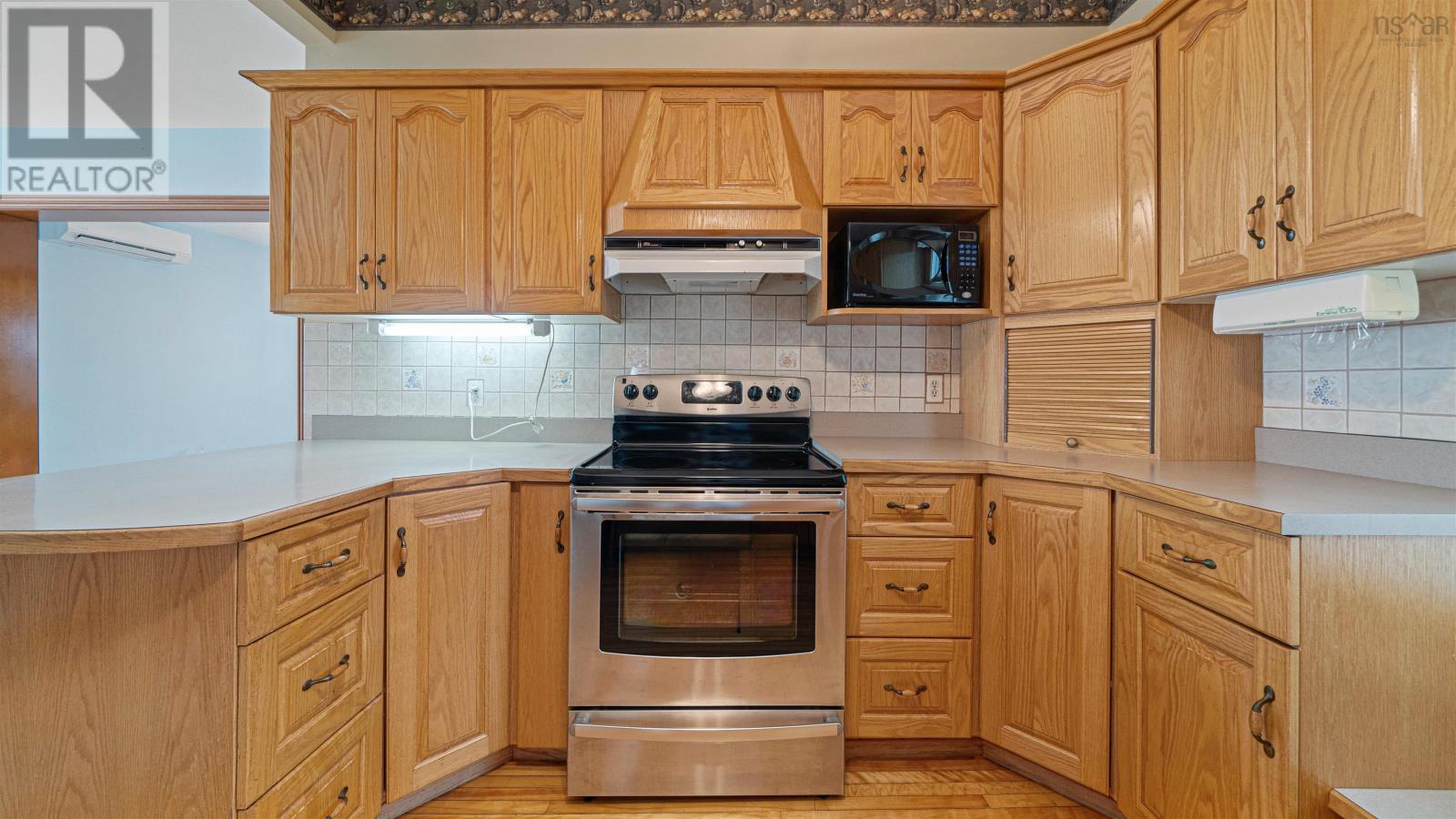 Property 12 of 42 of 79 Willow Avenue