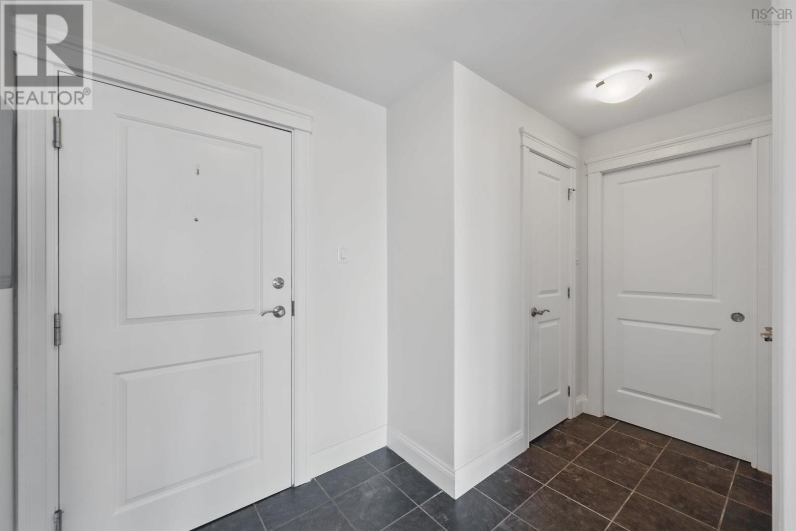 Property 28 of 32 of 912 60 Walter Havill Drive