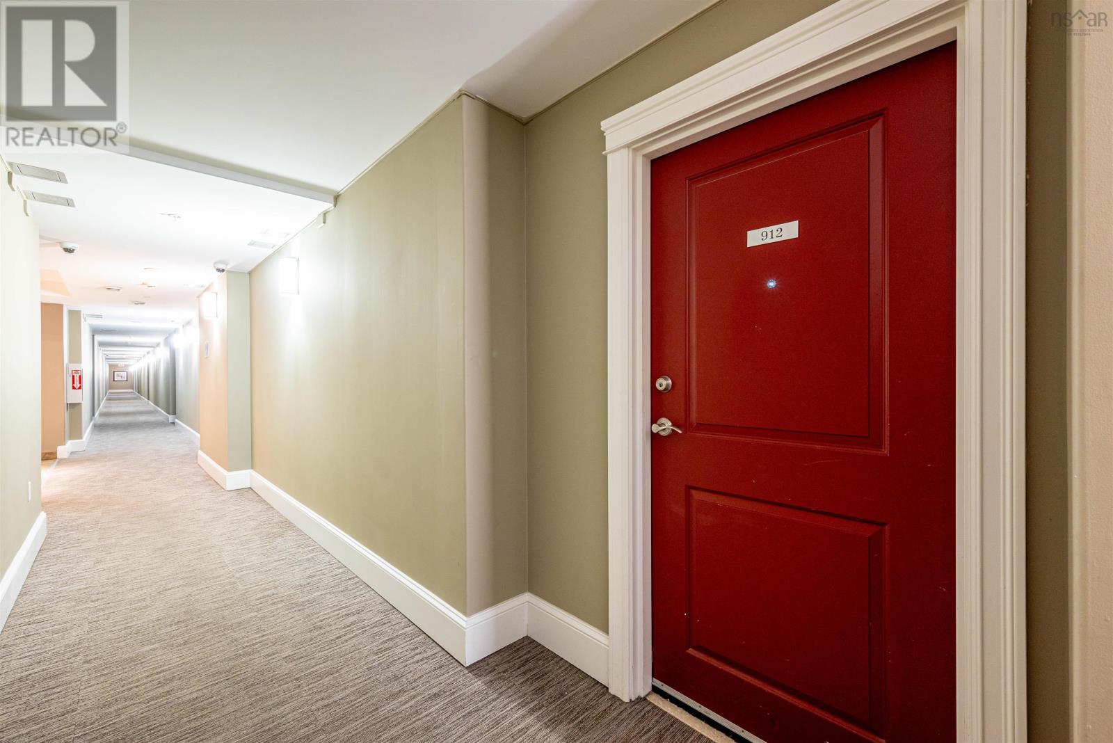 Property 29 of 32 of 912 60 Walter Havill Drive