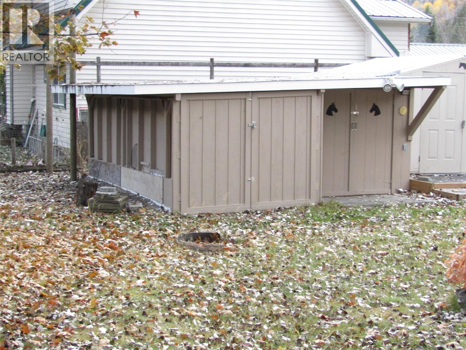 570 NICKEL LANE - 32