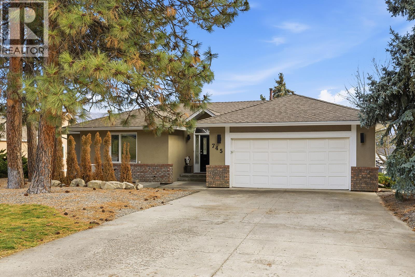  745 Cassiar Crescent, Kelowna