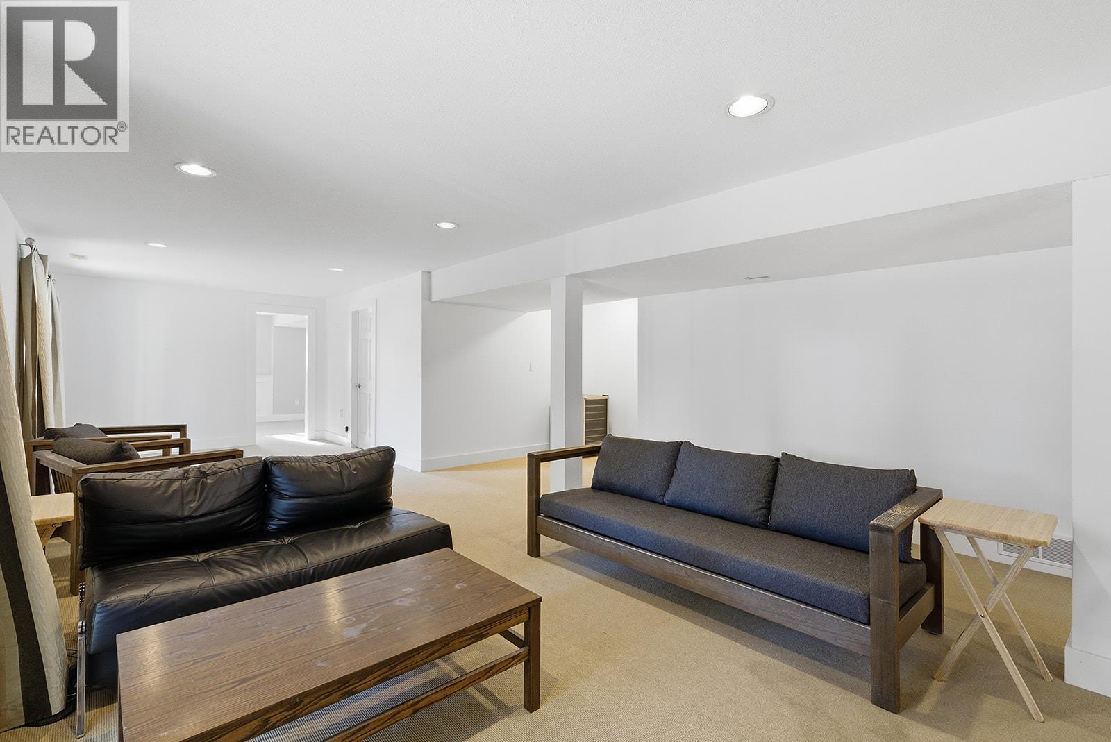  745 Cassiar Crescent, Kelowna