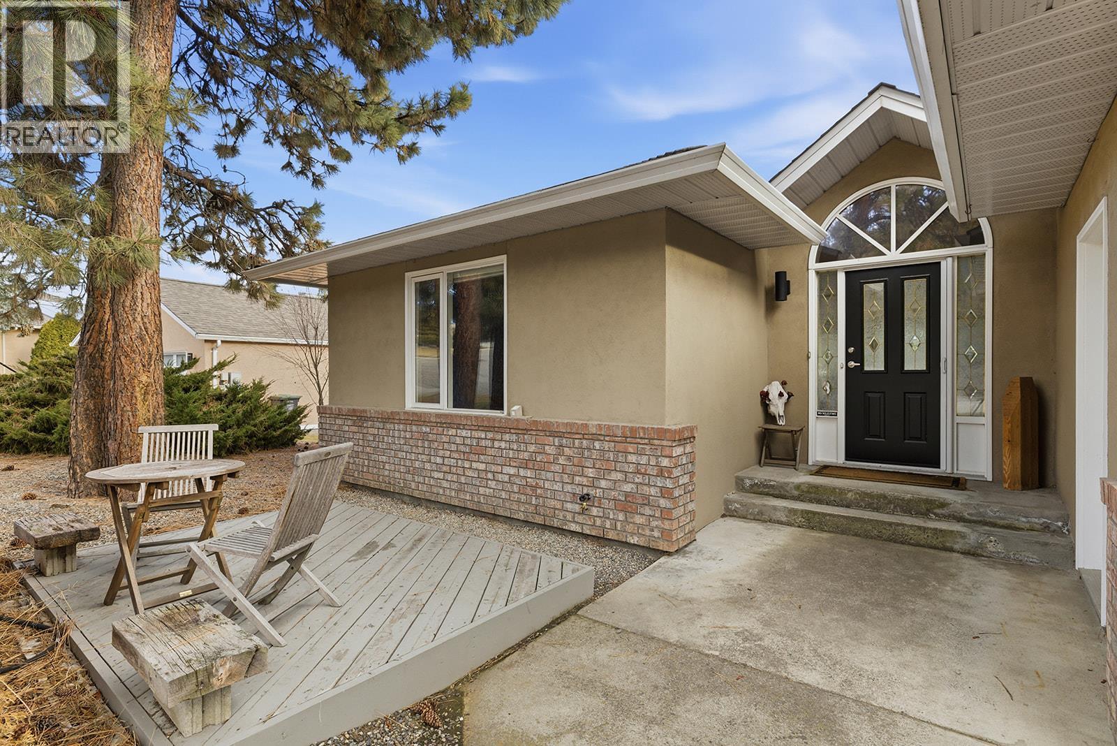  745 Cassiar Crescent, Kelowna