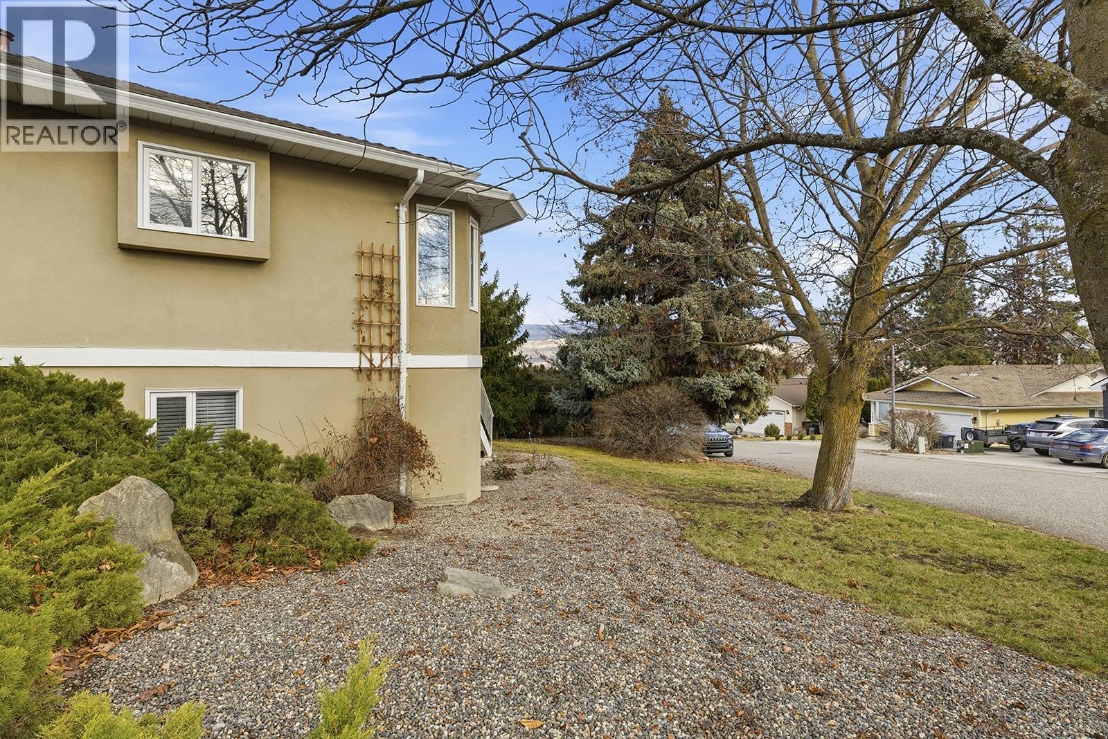  745 Cassiar Crescent, Kelowna