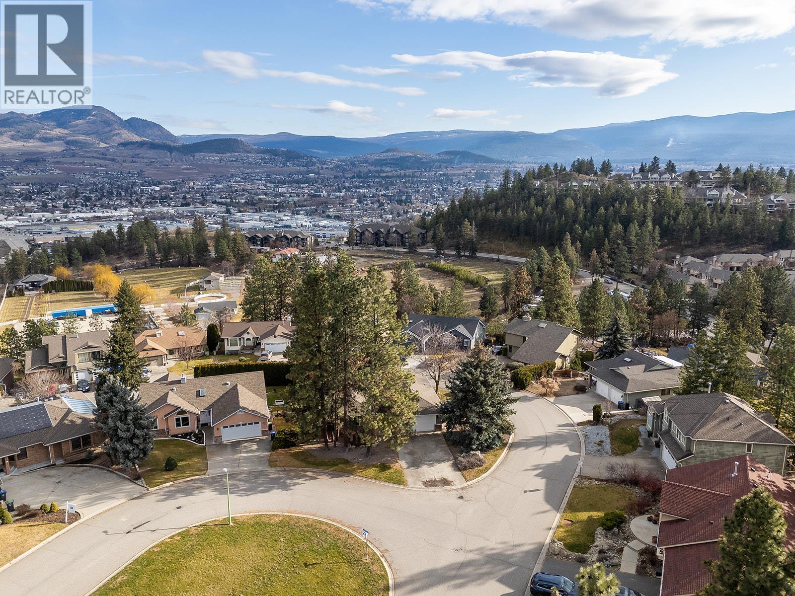  745 Cassiar Crescent, Kelowna