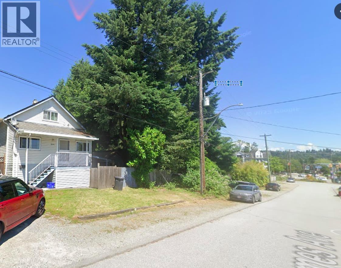 1041 JAMES Avenue - photo 2