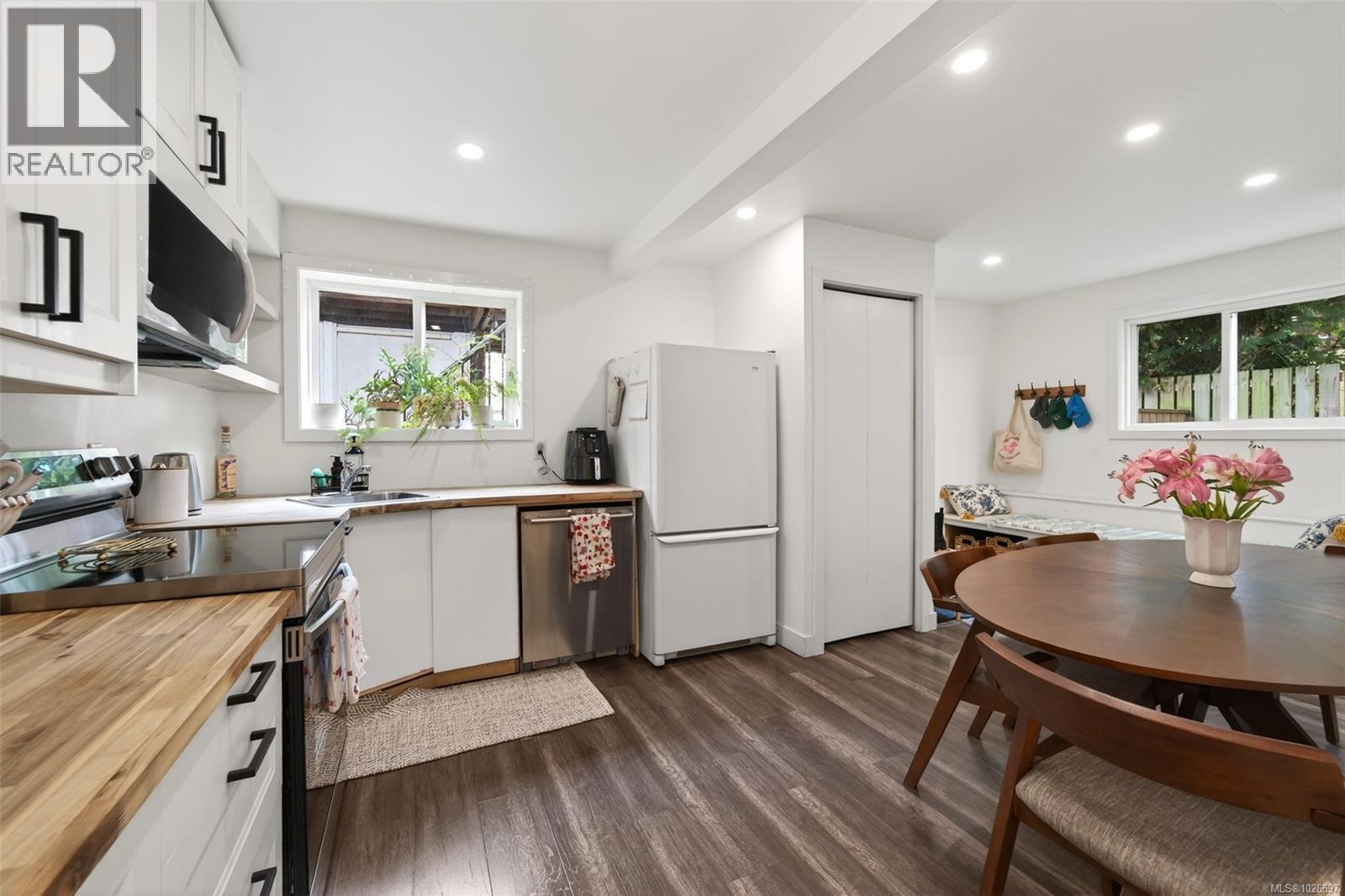  3905 Grange Road, Saanich