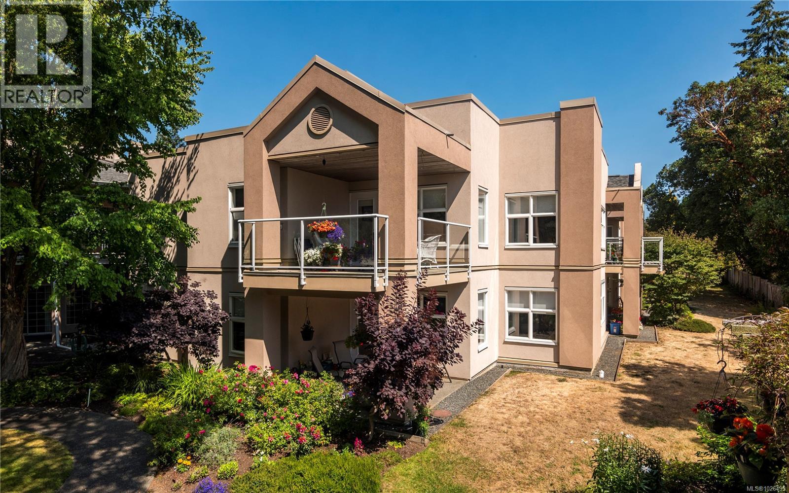 105 3915 St. Georges Lane, Saanich