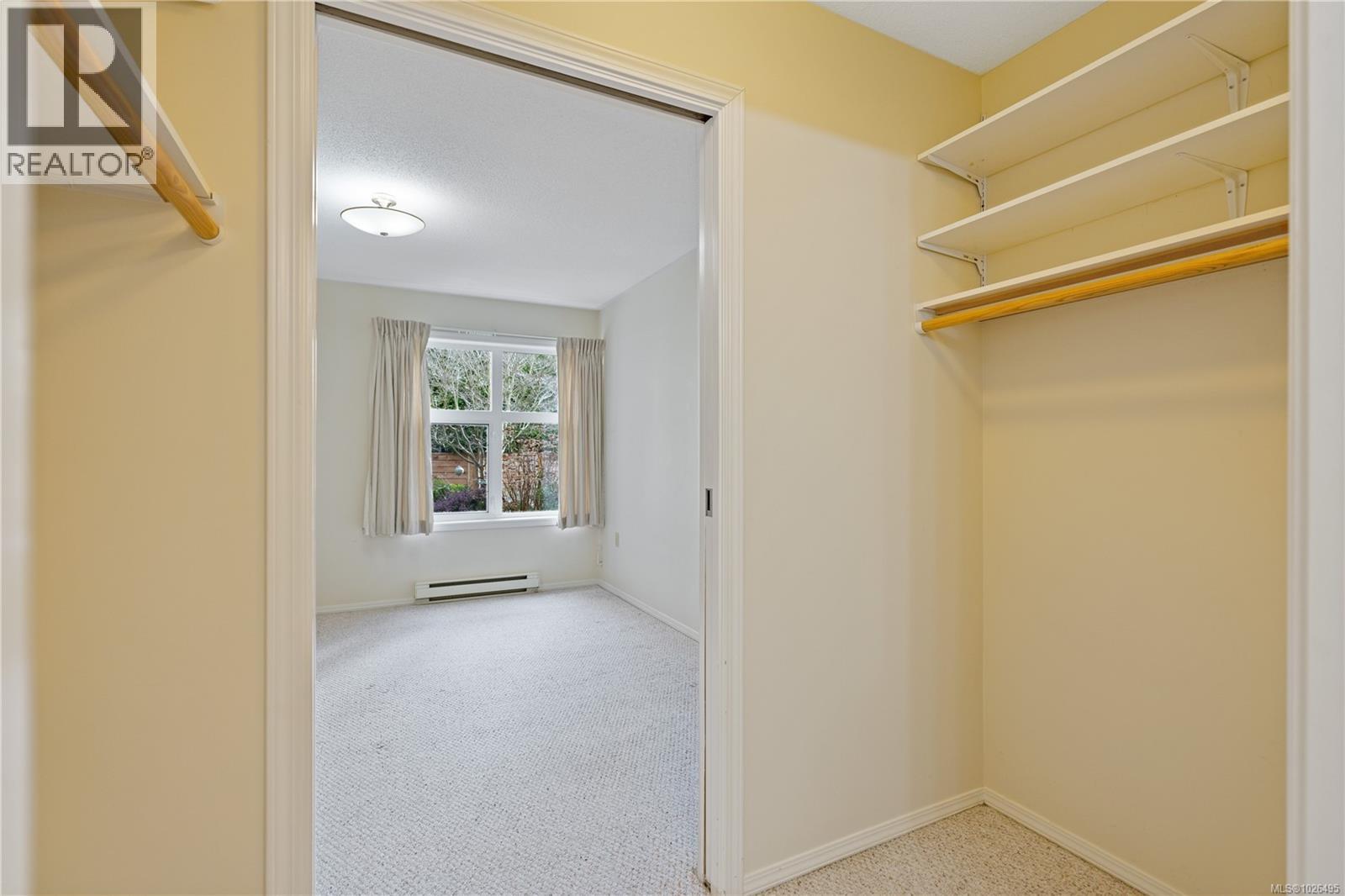 105 3915 St. Georges Lane, Saanich