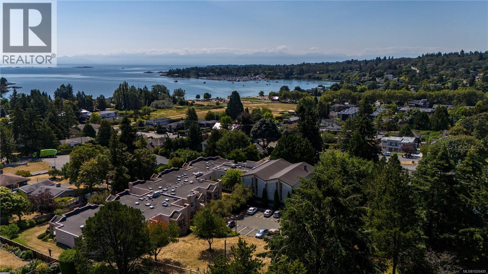 105 3915 St. Georges Lane, Saanich