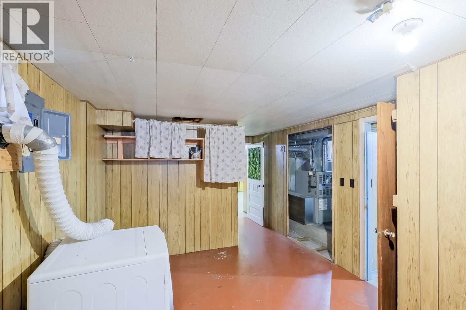 681 MAIN Street, Penticton