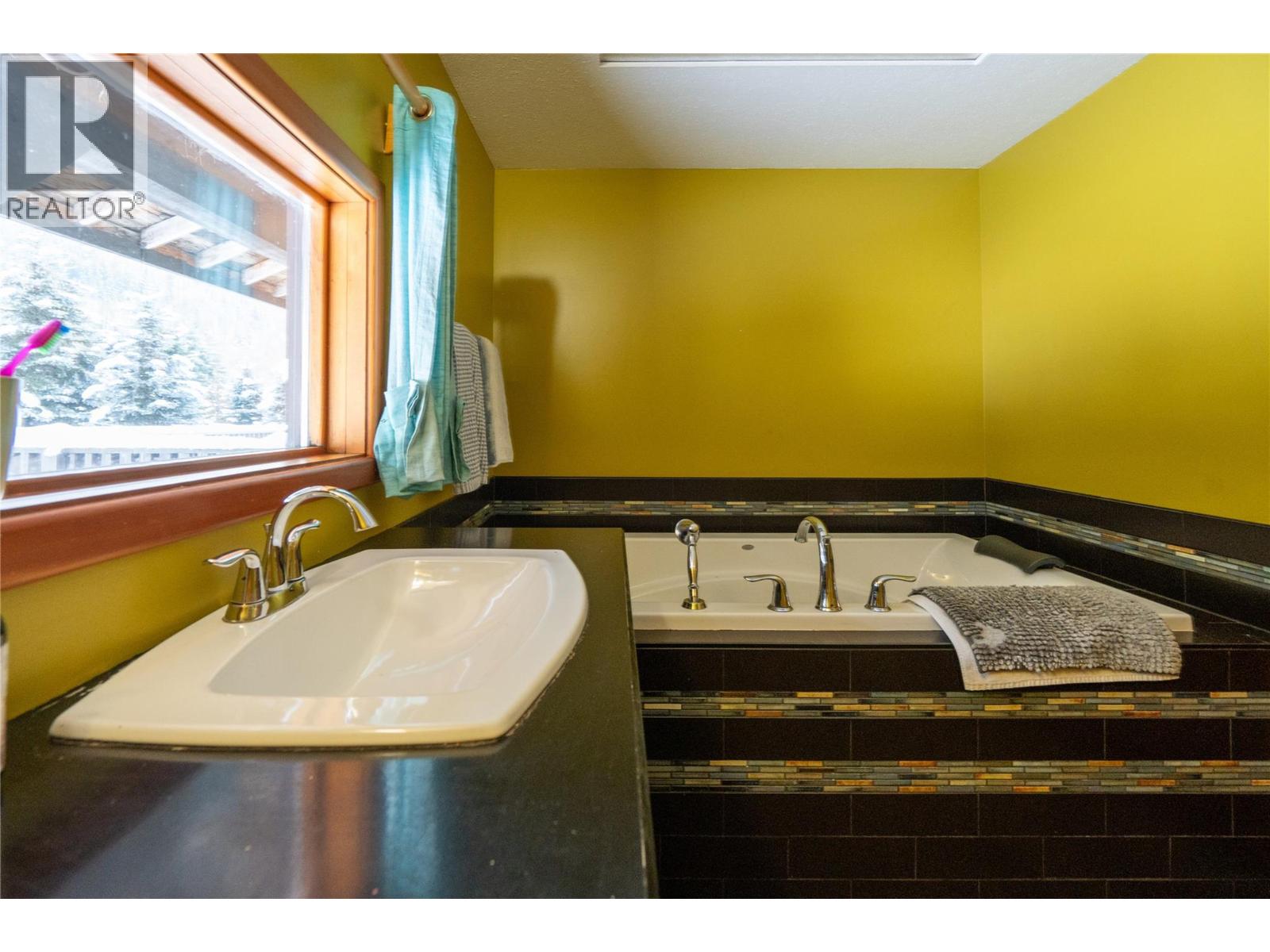 1918 Camozzi Road, Revelstoke