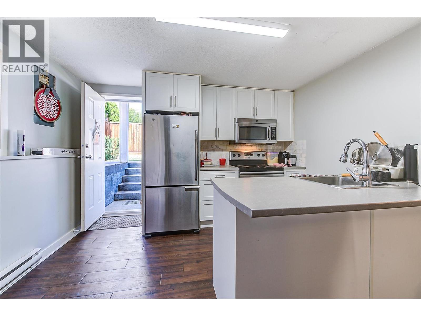 620 - 622 Birch Avenue - 24