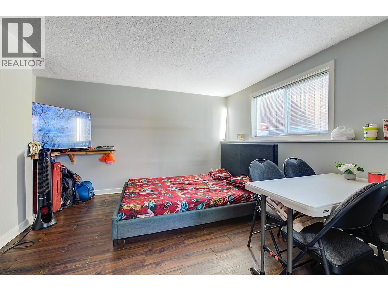 620 - 622 Birch Avenue - 27