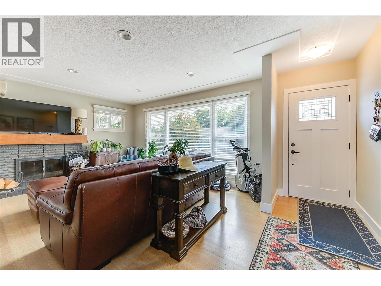 620 - 622 Birch Avenue - 5