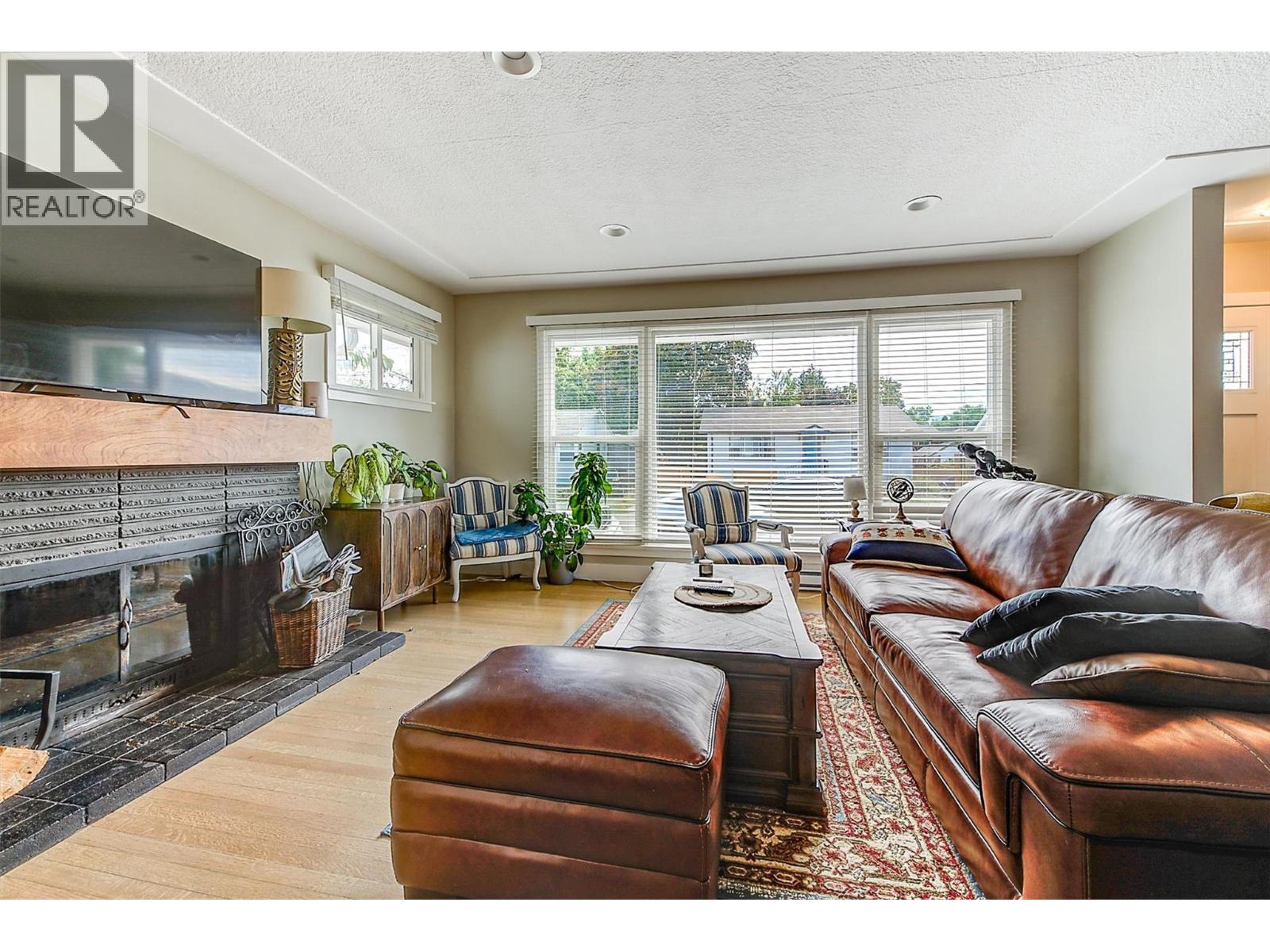 620 - 622 Birch Avenue - 8