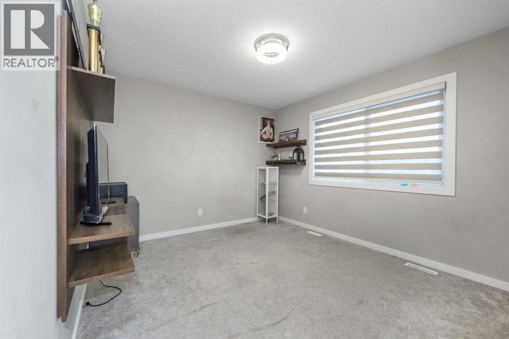 265 SANDPIPER CRESCENT - 15
