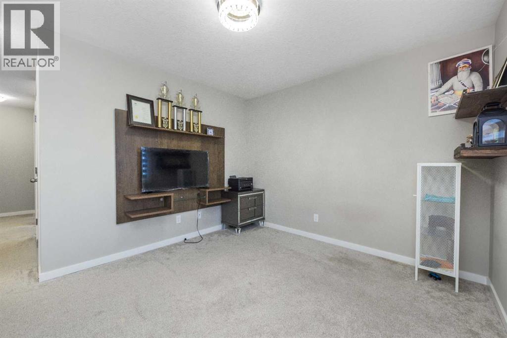 265 SANDPIPER CRESCENT - 16