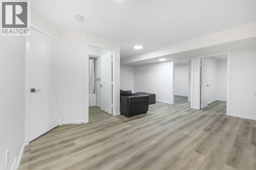 265 SANDPIPER CRESCENT - 26