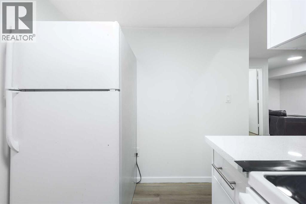 265 SANDPIPER CRESCENT - 34