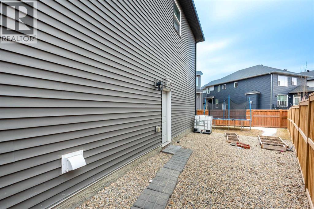 265 SANDPIPER CRESCENT - 36