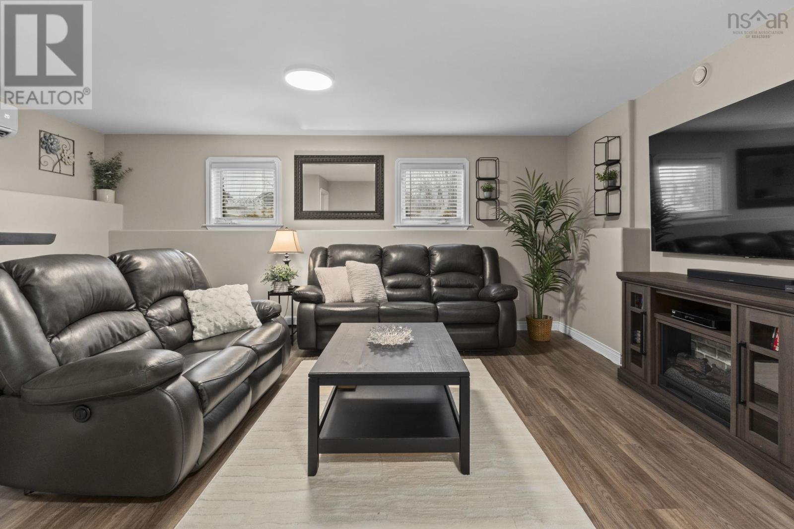 Property 25 of 49 of 41 Elmwood Drive