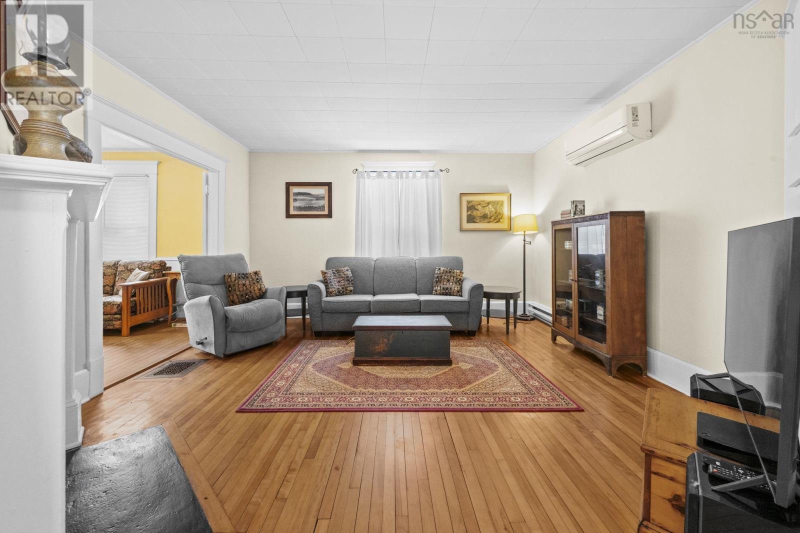 Property 2 of 28 of 33 Klondyke Street