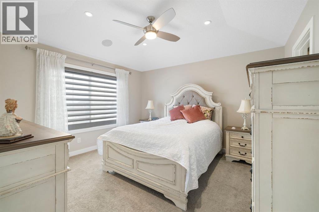 8 Emberside Glen, Cochrane